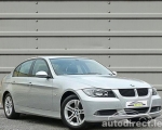 BMW 320 details